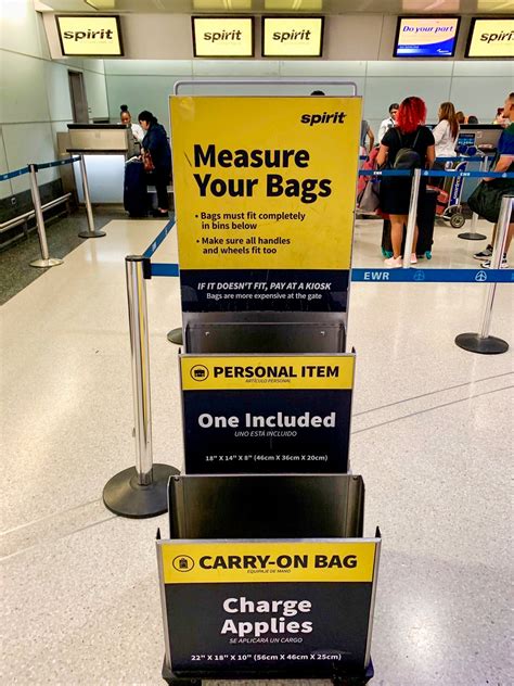 bags allowed on spirit airlines.